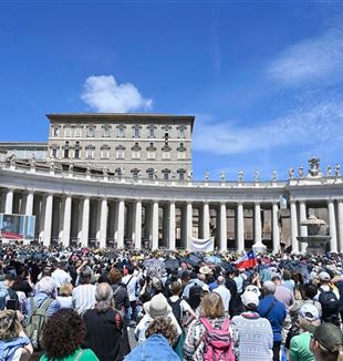 St. Peter's Square during the Regina Caeli on Sunday, May 5, 2024 (Riccardo Antimiani/Ansa)